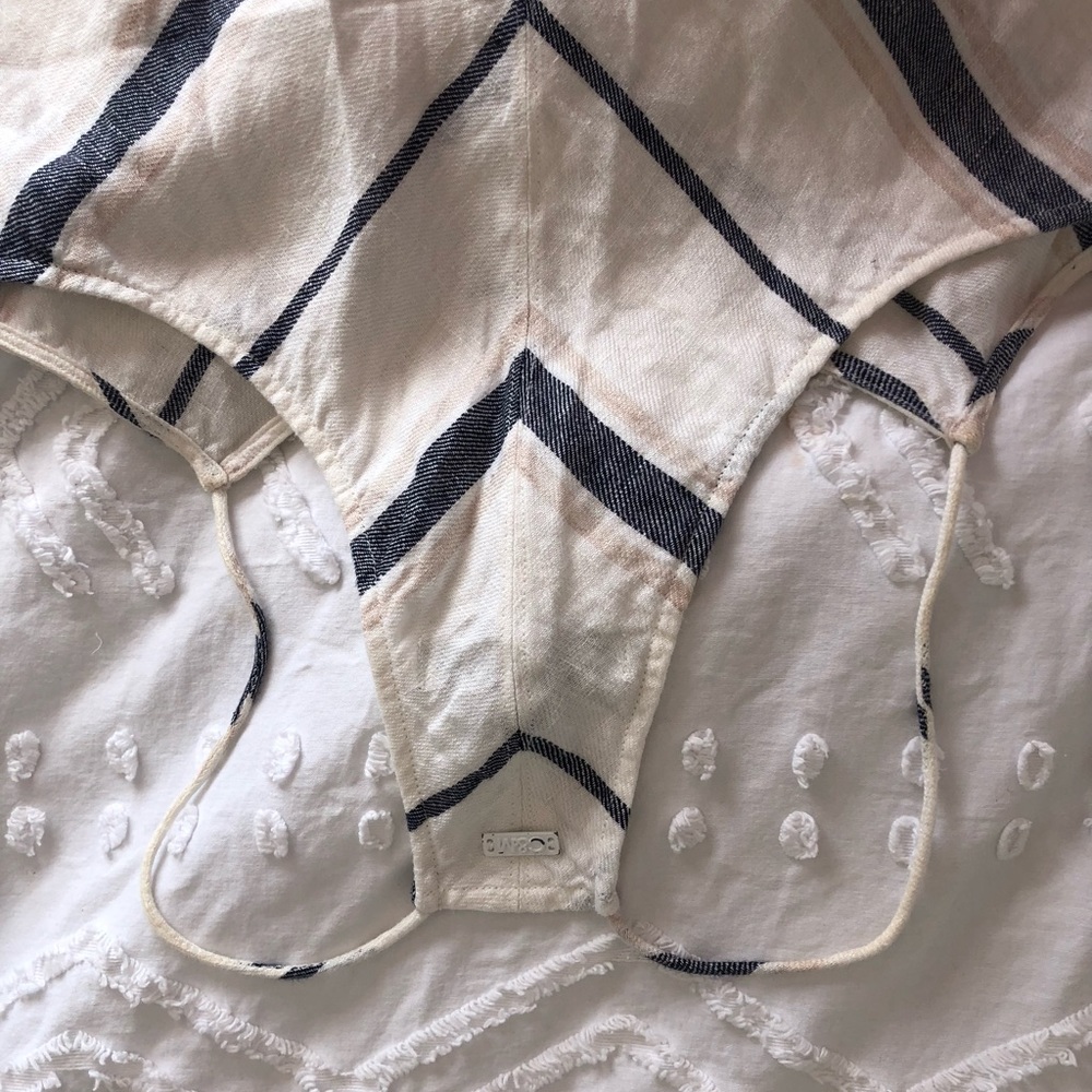 Camilla and Marc C&M top size Small 8 - Picture 3 of 5